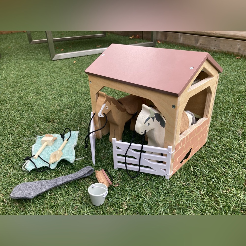 Wooden Toy Horse Stable Set - Pink Roof